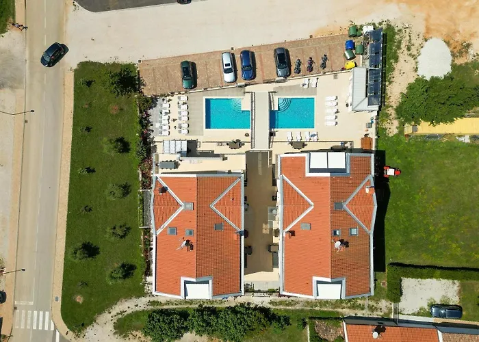 Apartament With Pool *